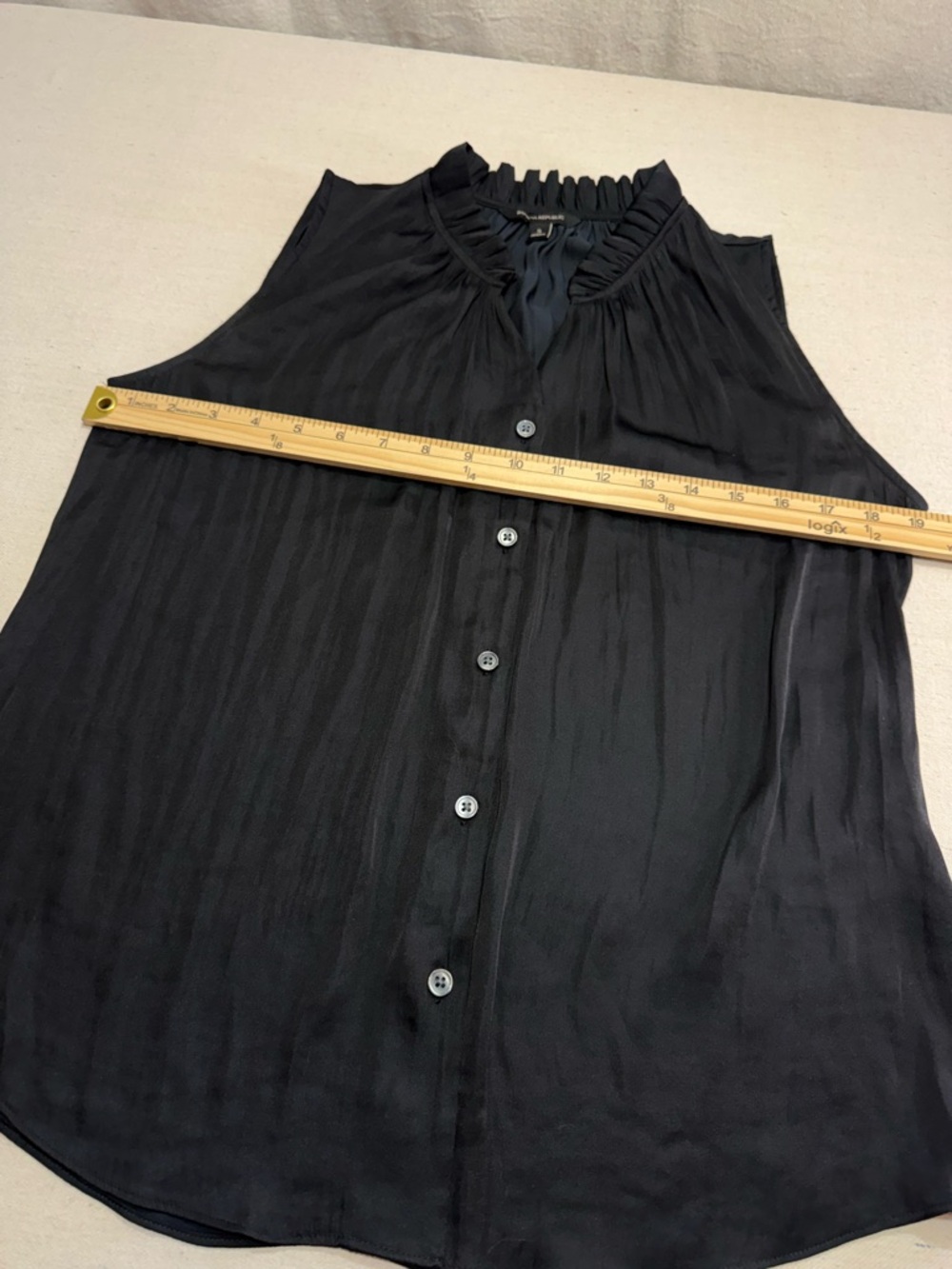 Banana Republic Black Sleeveless Ruffle-Neck Button Front Blouse - Size Small - Picture 12 of 13